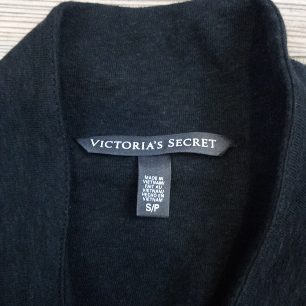 Cozy Fitted Long Sleeve Solid Black Soft Button F… - image 3